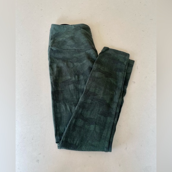 •Lyssé • hunter green leggings - Picture 2 of 5